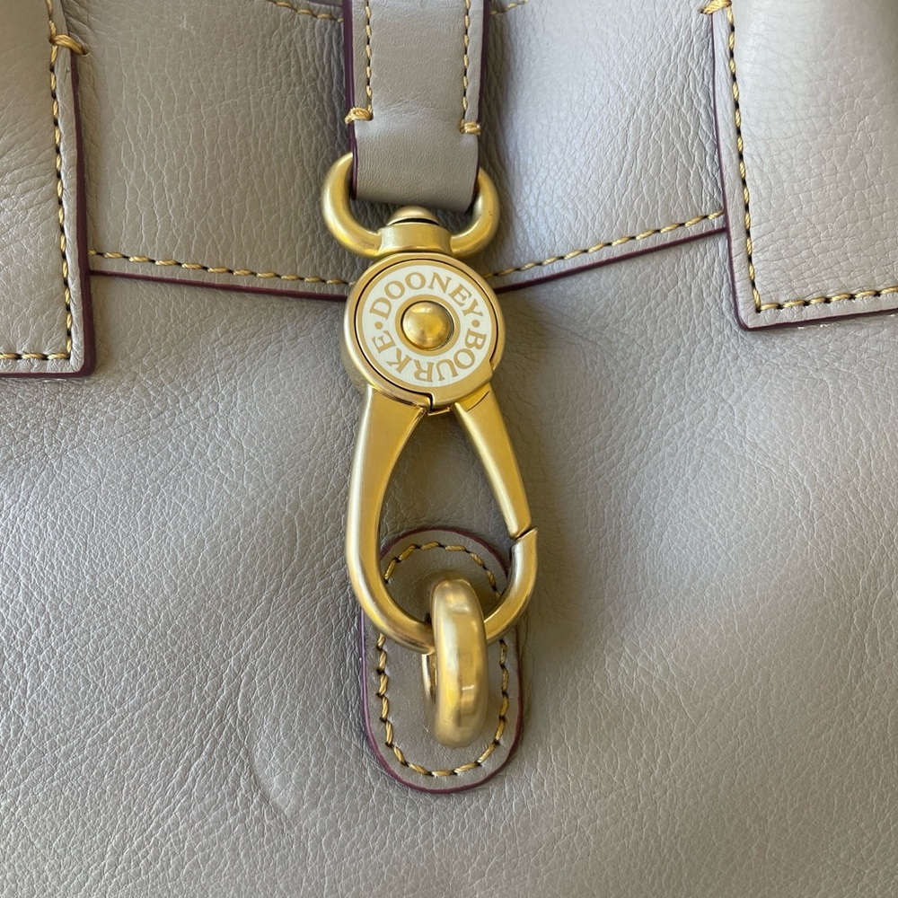 🤍🩶Dooney & Bourke Amelie Florentine Leather Shoulder Tote Bag -Light Taupe- - Picture 4 of 17